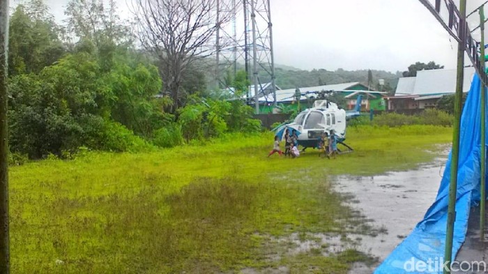 Helikopter Mendarat Darurat Di Parepare Karena Cuaca Buruk