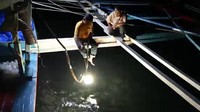 Selain itu, alat ini juga jauh lebih murah dari lampu yang biasa nelayan gunakan seharga Rp 25 juta. (screenshoot video pribadi).