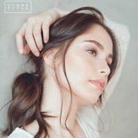 Jessy Mendiola mengungkapkan kini dirinya sudah baik-baik saja. Dia telah mendapatkan bantuan ahli untuk mengatasi depresinya. Aku juga tidak malu untuk membicarakan depresiku ini karena memang benar aku alami. Dan aku ingin mencerahkan orang-orang mengenai depresi dan bunuh diri, ujar aktris cantik keturunan Filipina, Inggris, Lebanon itu. Foto: Dok. Instagram @senorita_jessy