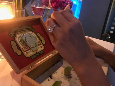 Sempat Cerai 3 Tahun, Aktor Ini Melamar Lagi Mantan Istrinya