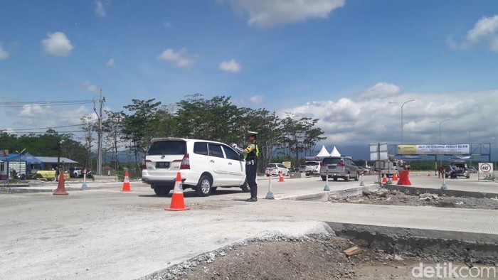 Terjebak Kepadatan di Malang? Pintu Tol Karanglo Bisa Dilewati