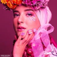 Nama Youtuber Tasya Farasha semakin populer, tepatnya setelah melangsungkan pernikahan awal tahun 2018. Begitupun saat beberapa waktu terakhir ia tampil memakai hijab di Instagram yang tak luput dari perhatian. Foto: Diera Bachir