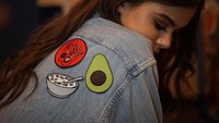 Mengenakan jaket dengan gambar alpukat dan makanan, apa ini menunjukkan bahwa wanita berusia 22 tahun ini foodies? Foto: Instagram@haileesteinfeld