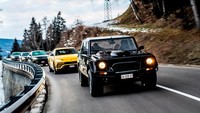 Otolovers mungkin tidak lupa bahwa perusahaan yang bermarkas di SantAgata, Italia ini sebelumnya pernah mempunyai produk mobil SUV di tahun 1989, yakni LM002 atau biasa dipanggil Lambo Rambo. Foto: Pool (Carbuzz)