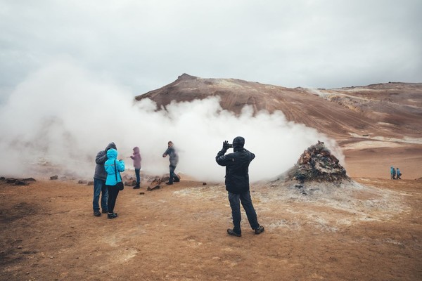 Wisata gunung berapi tidak berbahaya jika mematuhi beberapa aturan dasar. Dalam makalah yang diterbitkan Royal Geographical Society ditulis Amy Donovan, ahli geografi University of Cambridge, ada peningkatan mengunjungi gunung berapi dalam beberapa dekade terakhir (iStock) Wisata gunung berapi tidak berbahaya jika mematuhi beberapa aturan dasar. Dalam makalah yang diterbitkan Royal Geographical Society ditulis Amy Donovan, ahli geografi University of Cambridge, ada peningkatan mengunjungi gunung berapi dalam beberapa dekade terakhir (iStock)