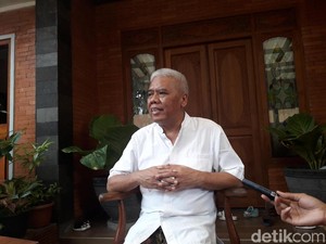 Enggan Komentar soal Johar, Mbah Putih Apresiasi Pengusutan Mafia Bola
