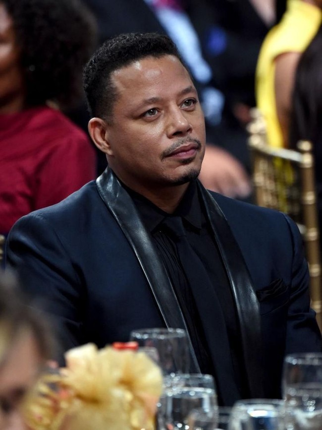 Hubungan Terrence dan Michelle Ghent dikabarkan penuh dengan drama. Selain kasus kekerasan rumah tangga yang dilakukan Terrence, pria yang sudah memiliki cucu dari istri pertamanya itu pun mengancam akan menyebarkan video mesra keduanya. Foto: dok. Getty Images