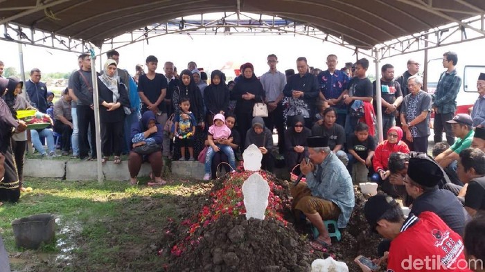 Sesepuh PDIP di Surabaya Meninggal Dunia