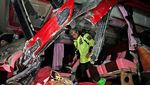 Bertabrakan, 2 Bus Ringsek 3 Penumpangnya Tewas