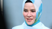Lely Anggraeni atau yang lebih akrab disapa Angel Lelga mengaku tengah bersyukur dengan hal apa saja yang terjadi pada dirinya ditahun 2018. Foto: Ismail/detikFoto