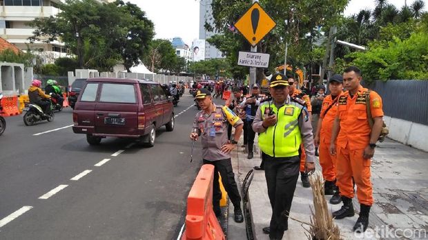Sudah Bisa Dilewati, Jalan Gubeng Terpantau Padat Merayap