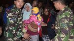 Begini Suasana Saat 432 Pengungsi dari Pulau Sebesi dan Sebuku Dievakuasi