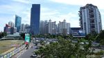 Disegel, Reklame Ketum PPP Masih Eksis di Jalan S Parman