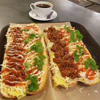 Diburu di 10, Roti Long John dengan Isian Gurih dan Manis Creamy Diburu di 10, Roti Long John dengan Isian Gurih dan Manis Creamy