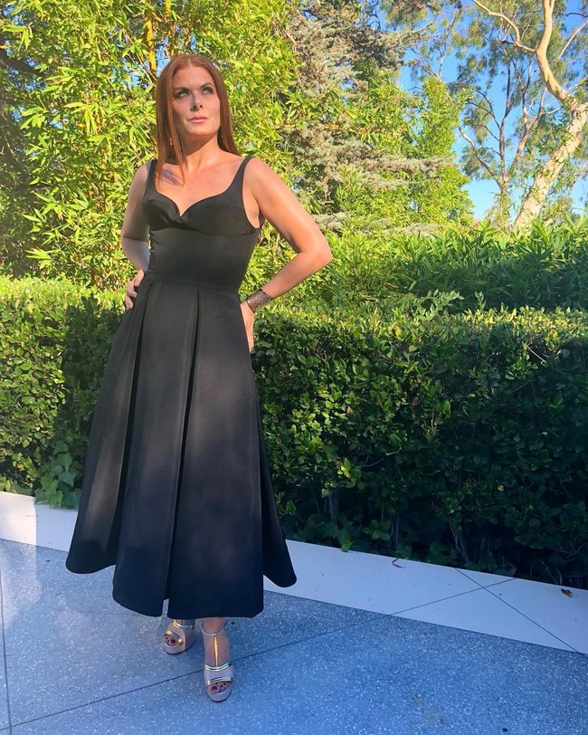Jika ditotal, 14 produk perawatan tersebut bernilai $1,699 atau sekitar Rp 24 Juta. Foto: Instagram @therealdebramessing