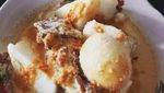 Gurihnya Nendang! Sarapan Ketupat Kandangan dengan Lauk Ikan Haruan