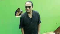 Deddy Dukun dan Dian Pramana Poetra memang punya ikatan sebagai musisi sezaman. Foto: Palevi/detikHOT