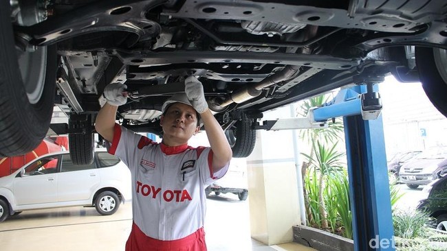 Pengecekan 4 Komponen Mobil Pasca Mudik yang Bisa Dilakukan Sendiri