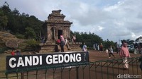 Candi Gedong Songo yang berada di lereng Gunung Ungaran ini, pemandangan alamnya indah. Wisatawan bisa melihat pemandangan alam yang menghijau (Eko Susanto/detikTravel)