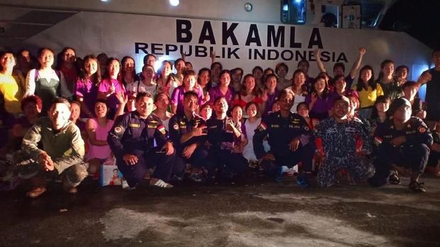 Terjebak Badai, 93 WN China Dievakuasi ke Manado / 