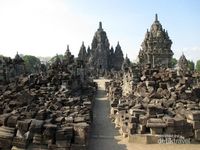 Tim Ahli Berhasil Pugar 2 Anak Candi di Prambanan