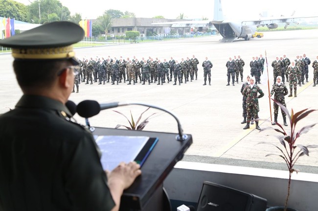 Penampilan mereka cukup menarik perhatian. Para prajurit mengenakan seragam militer seperti pada umumnya, yang menutup tangan hingga kaki. Foto: Istimewa
