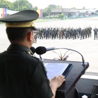 Penampilan mereka cukup menarik perhatian. Para prajurit mengenakan seragam militer seperti pada umumnya, yang menutup tangan hingga kaki. Foto: Istimewa