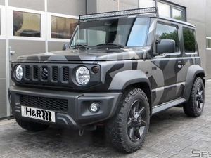 Suzuki Jimny Berbaju Militer