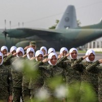 Penampakkan prajurit berhijab itu sempat viral di internet. Penampilan mereka tak hanya mencuri perhatian warga muslim di Asia, tapi juga dunia. Foto: Istimewa