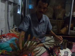 Uniknya Kerajinan Burung Merak dan Bekisar dari Bambu di Lamongan