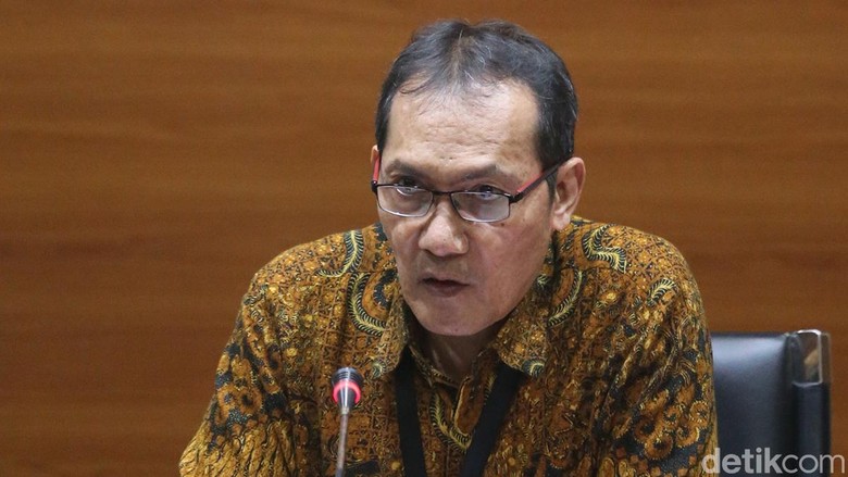 KPK Tetapkan 8 Tersangka Suap Proyek Penyediaan Air Minum PUPR KPK Tetapkan 8 Tersangka Suap Proyek Penyediaan Air Minum PUPR