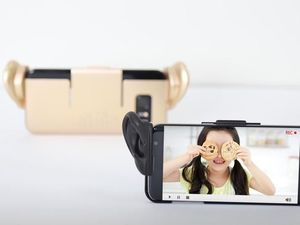 Samsung Buat Case Smartphone dengan Sepasang Telinga Manusia