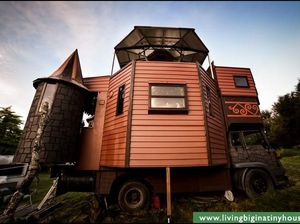 Bak Transformers, Truk yang Terlihat Usang Ini Bisa Berubah Jadi Istana