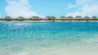 Roatan di Bay Islands, punya pantai yang cantik banget lho (honduras.travel)