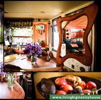 Interiornya didominasi warna cokelat dari elemen kayu. Bahan bangunan yang banyak digunakan untuk membuat truk rumah ini. (Foto: Living Big In A Tiny House)