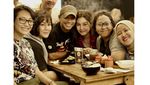 Ini Momen Kulineran Seru Dennis Mamet Adishwara Bareng Keluarga