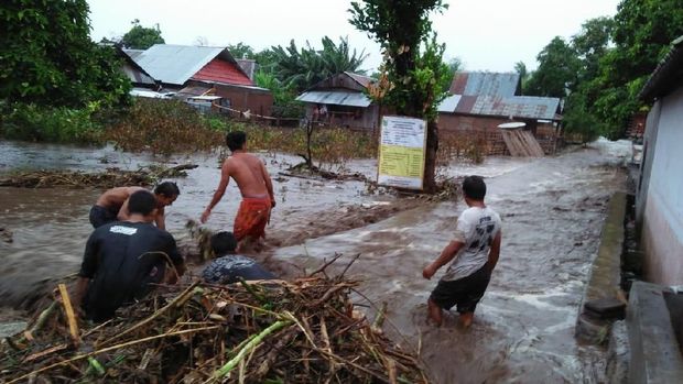 BPBD Bima menyebut tidak ada korban jiwa dan kerusakan akibat banjir.