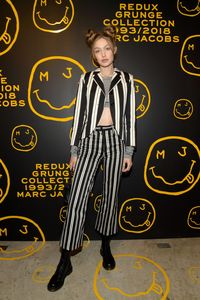 Gigi Hadid di acara peluncuran koleksi 'Bootleg Redux Grunge'.