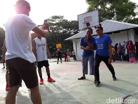 Sandiaga Ingin Ajak Jokowi Main Basket di Solo, Akankah Diladeni?
