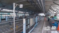Stasiun ini memiliki empat unit tangga, dua unit lift, dan dua unit eskalator yang menghubungkan permukaan jalan dan area beranda peron (concourse) dari kedua sisi stasiun. Foto: Dok. MRT Jakarta