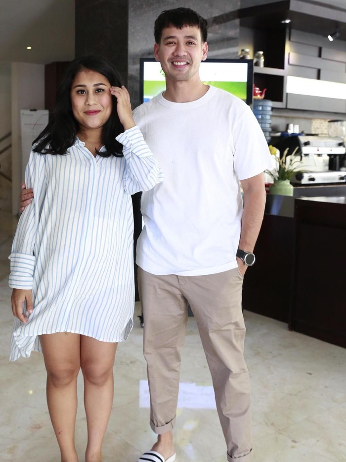 Janji Tarra Budiman Setelah Lihat Perjuangan Istri Melahirkan