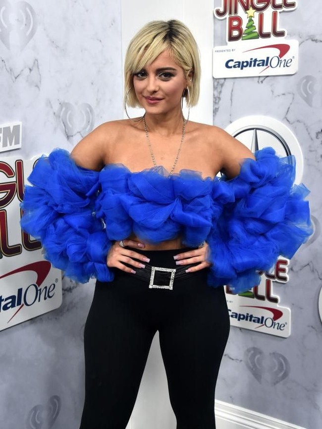 Dalam pesan teksnya, si atlet bertanya pada Bebe Rexha kapan dia bisa bertemu dengan penyanyi 29 tahun itu secara pribadi. Enggan menanggapi permintaan si pria, Rexha pun memberikan jadwal manggungnya yang akan datang. (Foto: Getty Images)