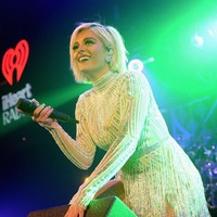 Bebe Rexha yang pernah datang ke Indonesia untuk tampil di sebuah acara televisi ini mulai naik daun saat berkolaborasi dengan David Guetta dan Nicki Minaj untuk lagu Hey Mama pada 2014. Selain sebagai penyanyi, dia juga dikenal sebagai pencipta lagu ternama. (Foto: Getty Images)