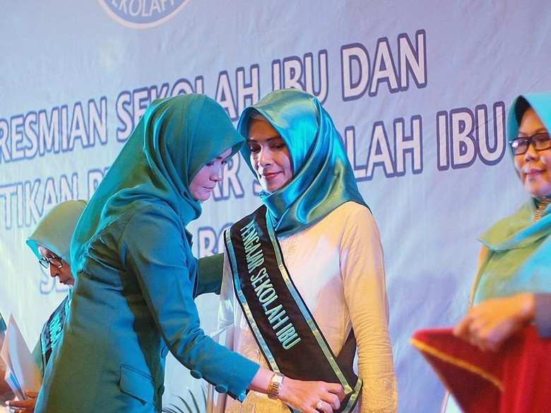Menengok Sekolah Ibu di Kota Bogor yang Jadi Acuan Hengky Kurniawan Menengok Sekolah Ibu di Kota Bogor yang Jadi Acuan Hengky Kurniawan