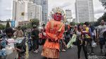 Potret Miris Anak-anak Pengamen Ondel-ondel di Ibu Kota