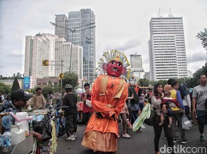 Kadisparbud DKI Jakarta, Kursi Panas yang Silih Berganti