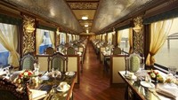 Maharajas Express diluncurkan pada tahun 2010 dan dirancang untuk menawarkan warisan budaya negara India. Fasilitas yang disediakan pun lengkap seperti 14 gerbong tamu, 2 restoran, lounge, bar serta dapat menampung 84 penumpang. Istimewa/Luxatic.
