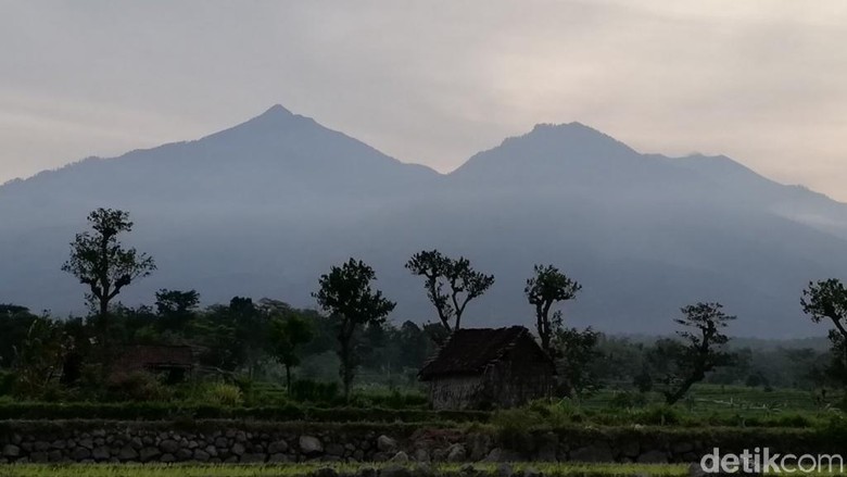 Gunung Arjuno (Muhajir Arifin/detikTravel) Gunung Arjuno (Muhajir Arifin/detikTravel)