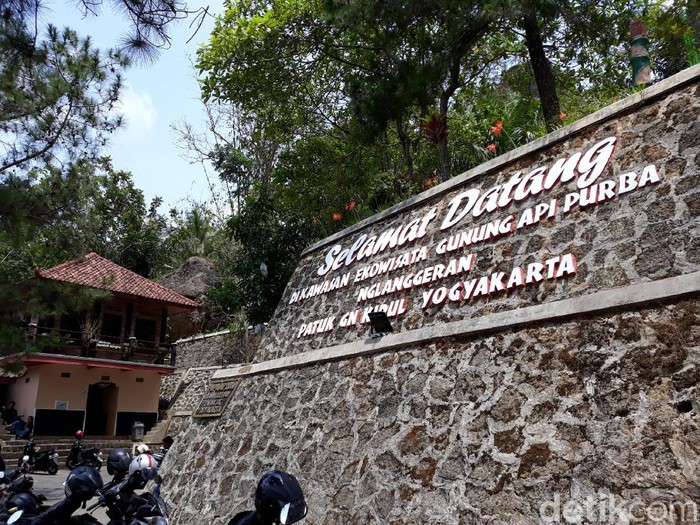 Obyek wisata Gunungapi Purba Nglanggeran, Patuk, Gunungkidul, (30/12/2018)
