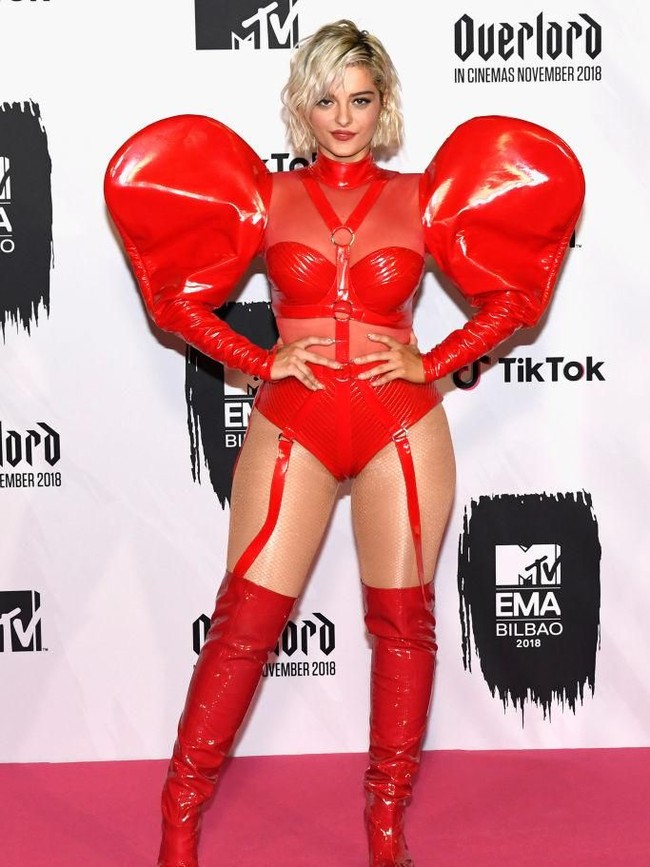 Bebe Rexha yang tengah naik daun dengan berbagai lagunya, salah satunya Iam a Mess tiba-tiba saja membuat heboh dengan pengakuannya di Instagram. Dia mengungkapkan godaan dari seorang atlet football terkenal yang statusnya adalah pria beristri. (Foto: Getty Images)